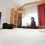 Ibis Centre 3*