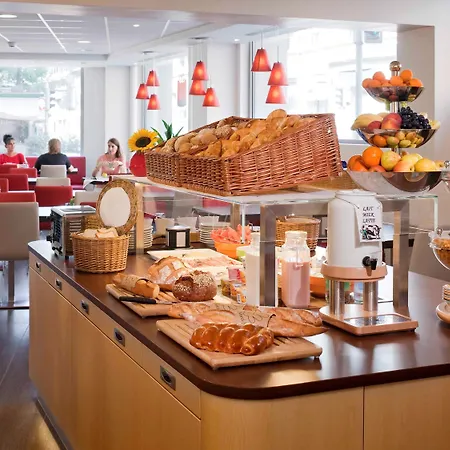Ξενοδοχείο Ibis Centre 3*