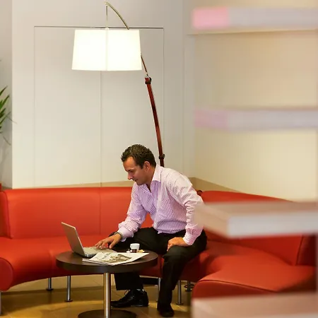Ibis Centre 3*