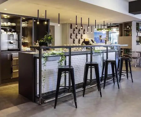 Ibis Centre 3*