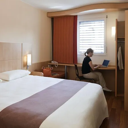 Ibis Centre Hotell